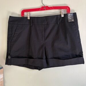 7th Avenue Design Studio Women's Black Shorts Modern Fit Size 16